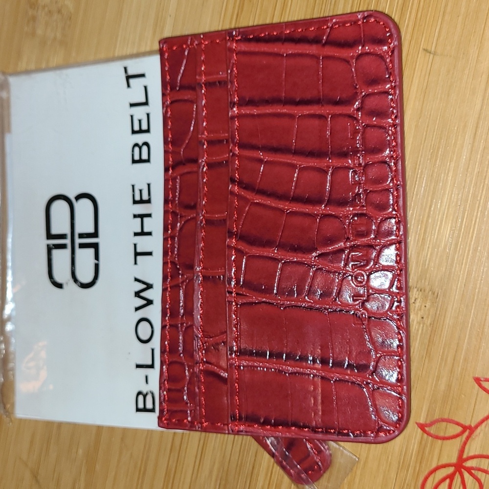 B-low the belt card holder